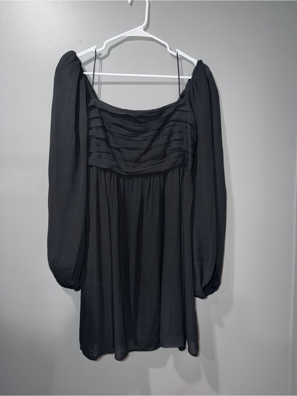 Abercrombie & Fitch Black Long-Sleeve Chiffon Mini Dress with Ruched Bodice